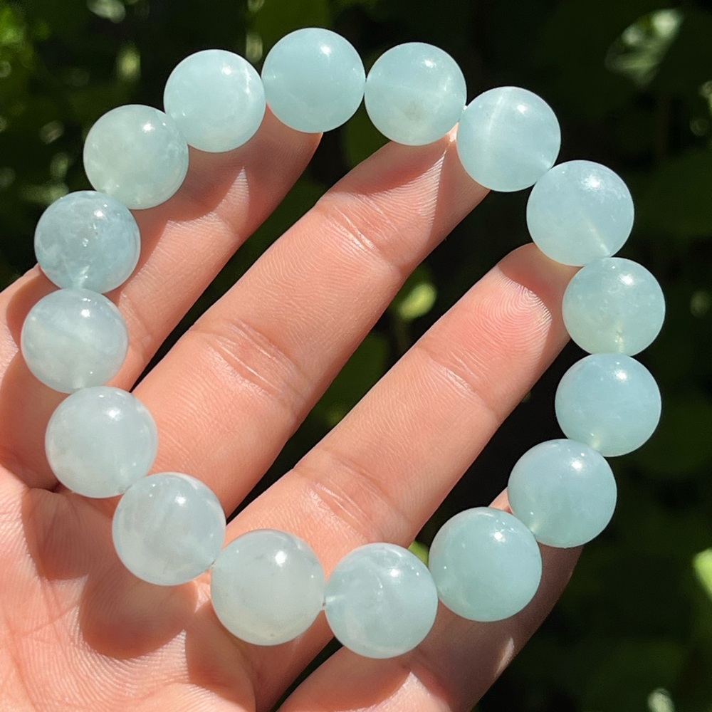 14mm stretchable cat‎ eye flashy aquamarine bracelet